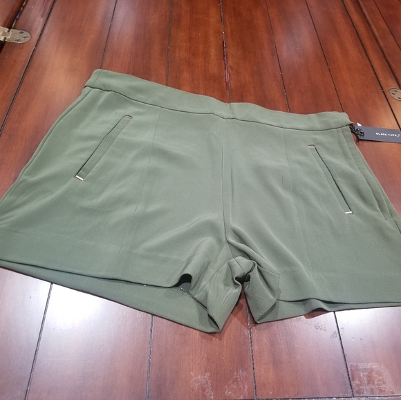 Short pant. - Picture 1 of 6